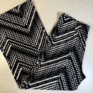 Chicos Women's Size 1 Wide Leg Pants Black White Geometric Stretch Pull-on M 8